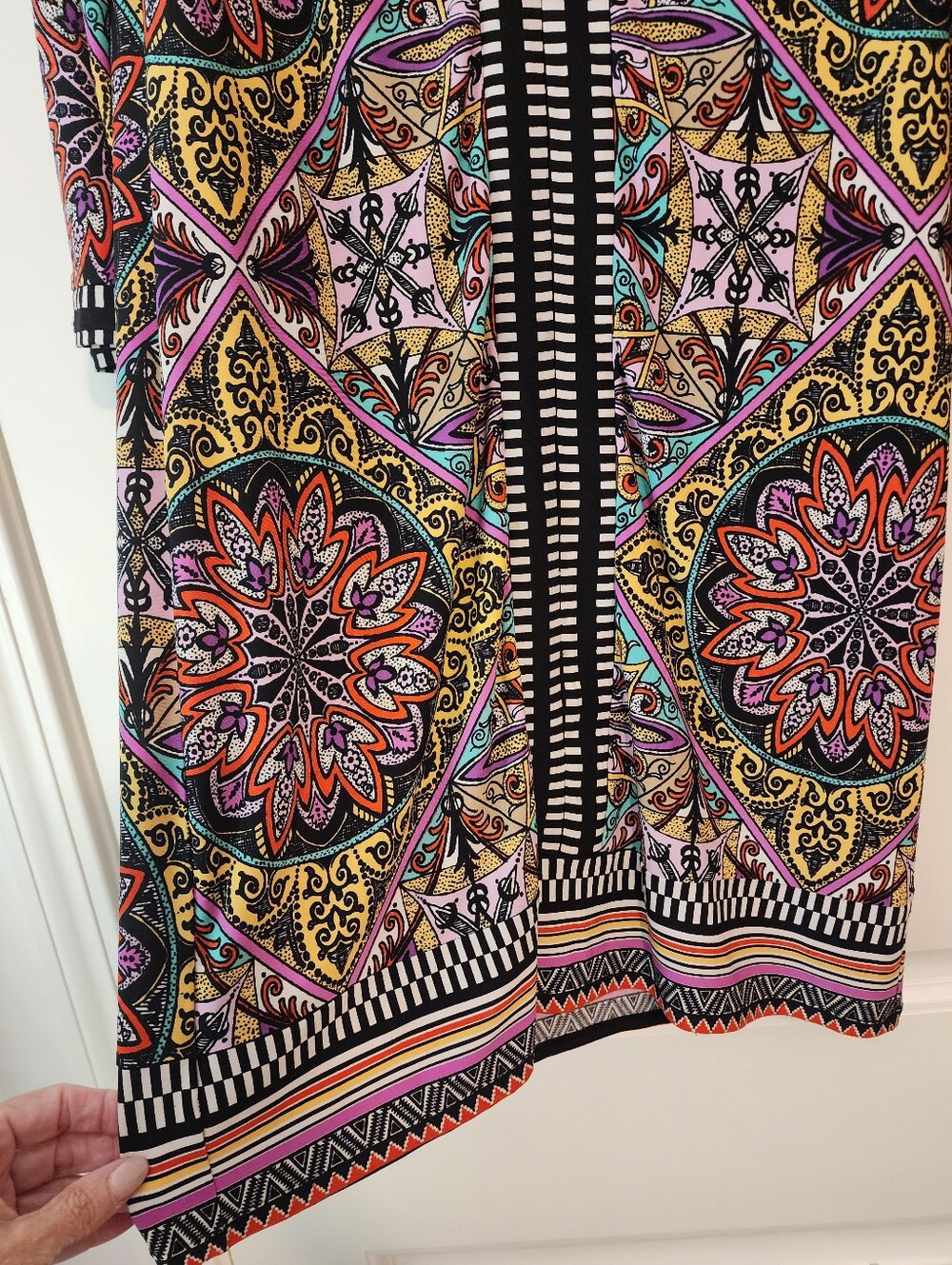 Laundry By Shelli Segal Black-Trim Multicolor Medallion Print Dress Sz 6 Bold - Picture 4 of 13